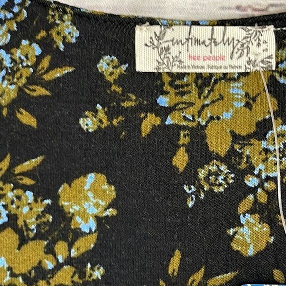 Free people bodysuit Womens Sz Small Long Sleeve Floral V Neck night combo NWT - Picture 5 of 9